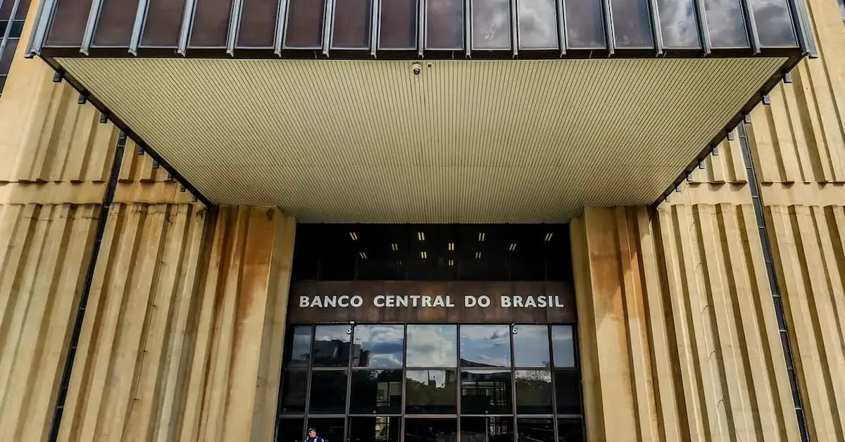 Copom inicia reunião com mercado esperando Selic a 13,75%