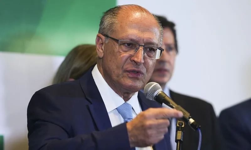 Alckmin pede investigação sobre doações ligadas a campanhas de Tarcísio e Bolsonaro