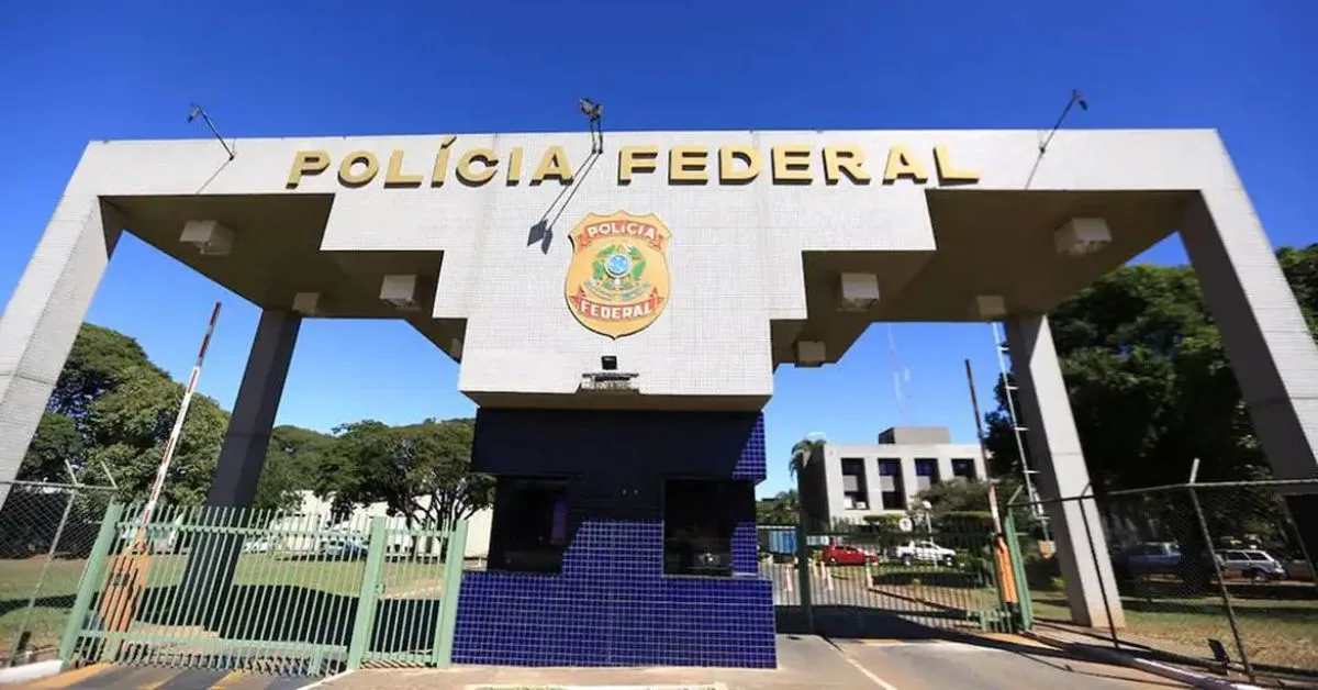 Cúpula da PF oferece cargos após afastamento de diretores por Mendonça