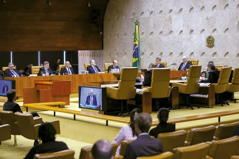 Pedido de vista de Dino adia definição sobre casos de Moraes e Mendonça no STF
