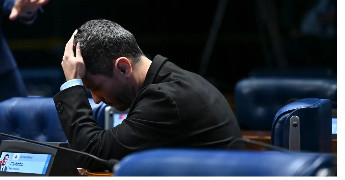 Direita intensifica ataques a Cleitinho na reta final da eleição em Minas
