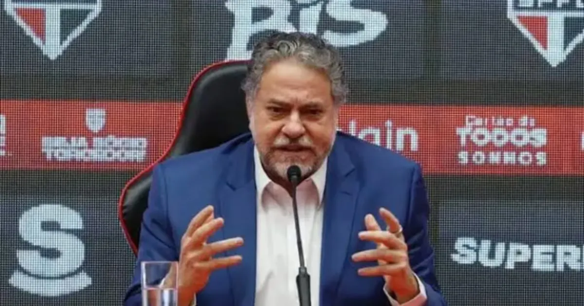 Conselho do São Paulo aprova expulsão de Julio Casares por 223 votos a cinco