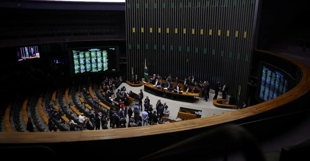 Patrimônio de deputados mais votados em 2022 cresce até 10.491,94%