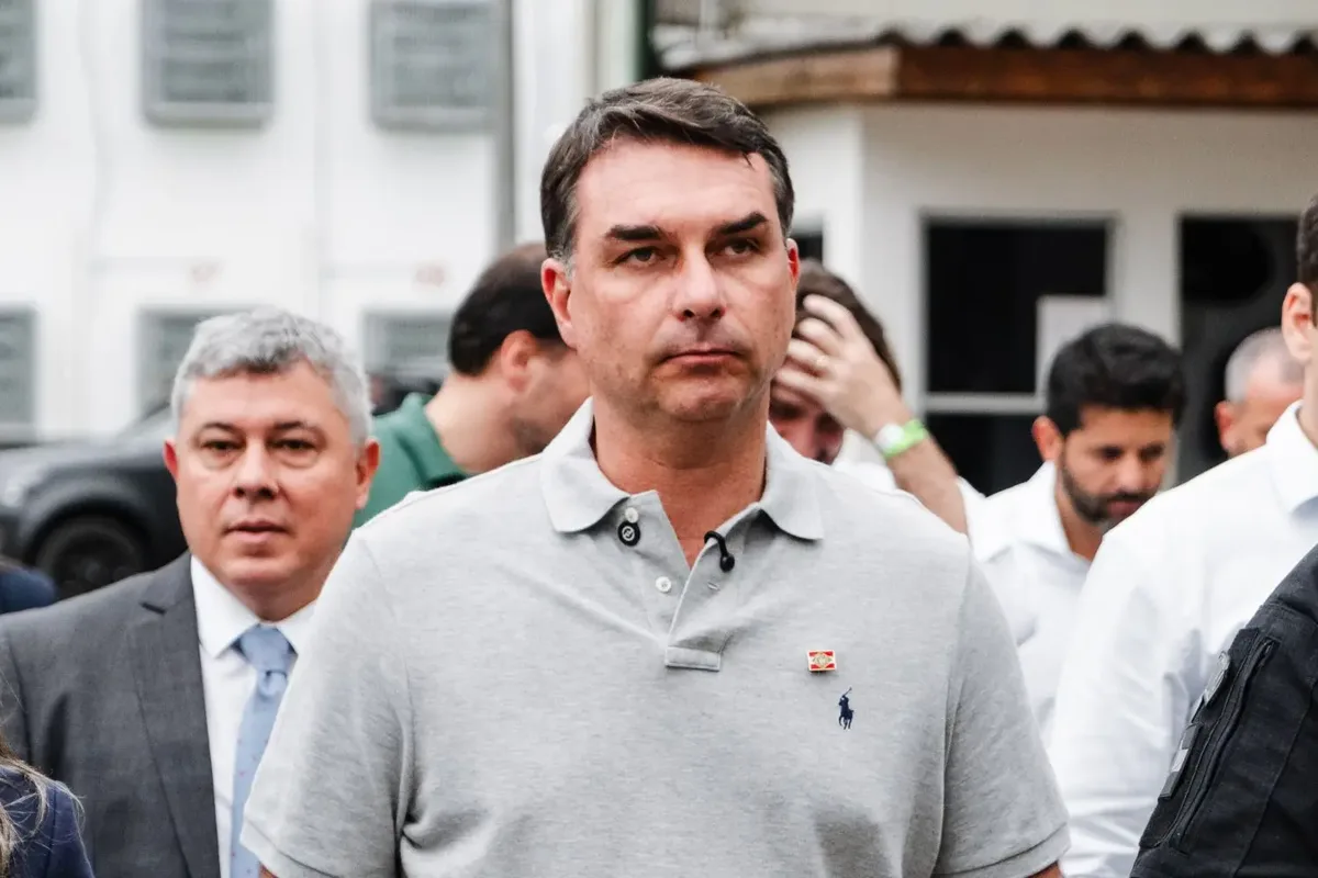 Agenda de Flávio Bolsonaro em Goiás terá carreata e ato na Praça Flamboyant