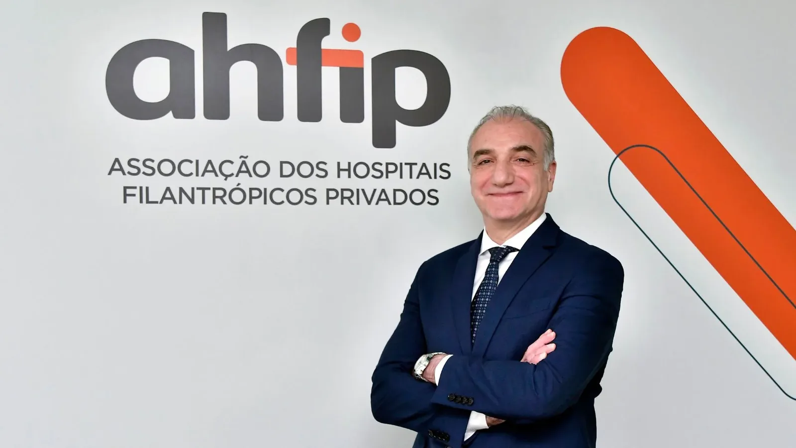 Hospitais filantrópicos iniciam compras coletivas de medicamentos e insumos
