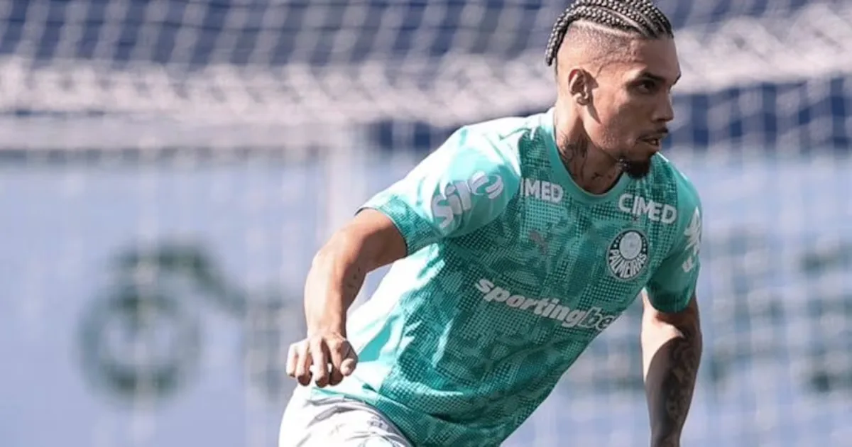 Paulinho mantém rotina de recuperação durante pausa do Palmeiras