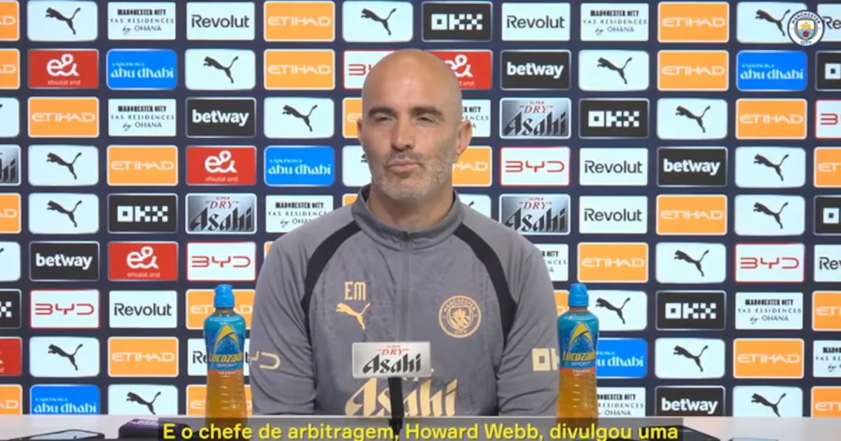 Maresca minimiza erro de arbitragem no clássico de Manchester