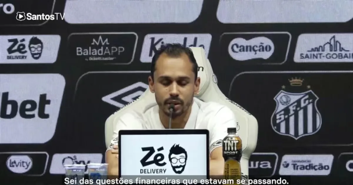 Lima chega ao Santos com contrato até dezembro e mira conquista de título