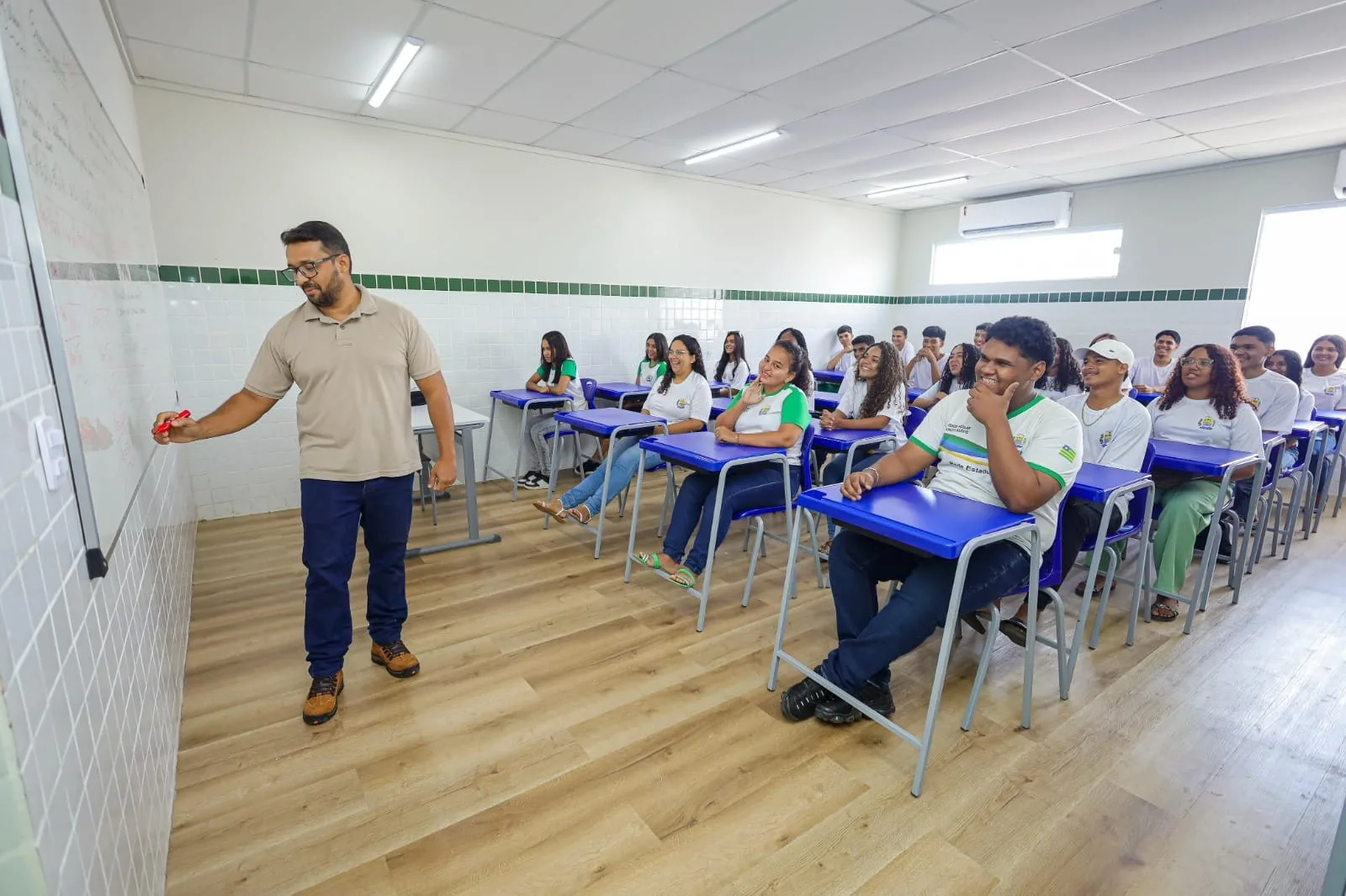 Prova Nacional Docente reúne 625.954 inscritos neste domingo