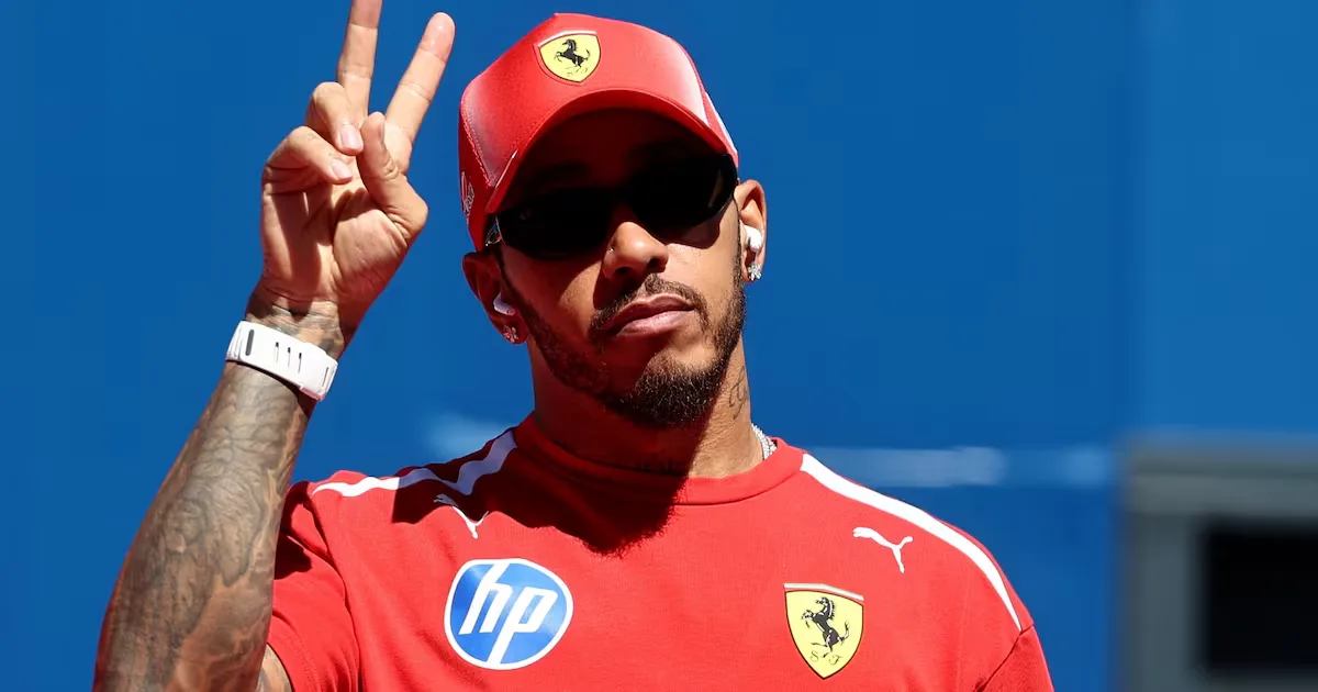 Hamilton nega ter pedido mudanças na estrutura da Ferrari