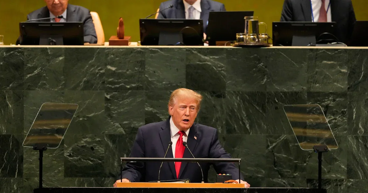 Mercados asiáticos fecham sem direção única após declarações de Trump sobre Irã