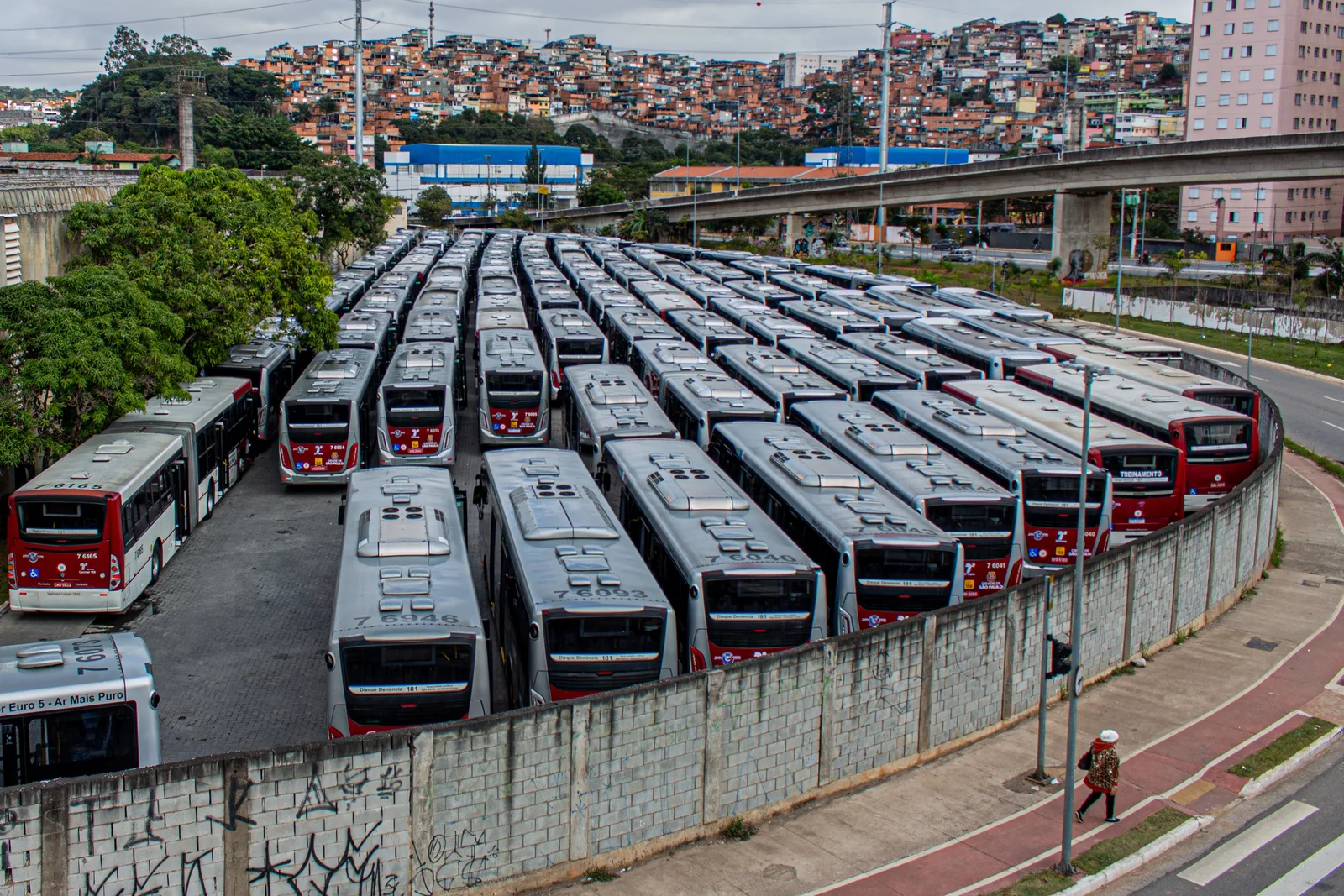 Investigação aponta suspeitas de ligação entre PCC e empresas de ônibus de São Paulo