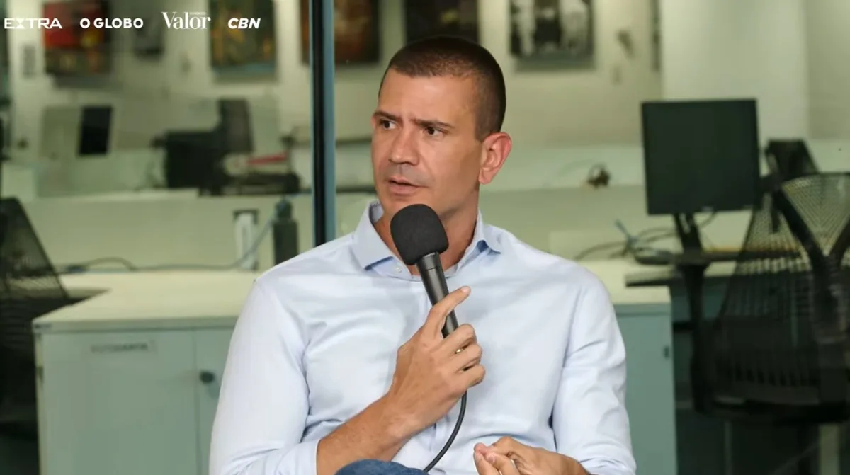 Douglas Ruas promete ampliar presença do Estado após operações em comunidades do Rio
