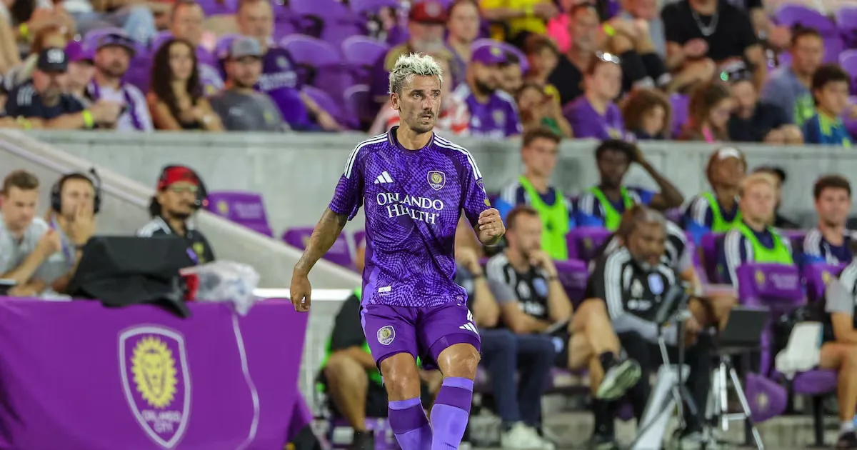 Griezmann marca na MLS, mas precisa de atendimento por causa do calor