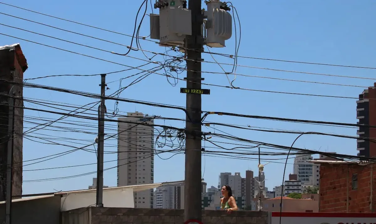 Bandeira verde reduz custo da energia elétrica em outubro