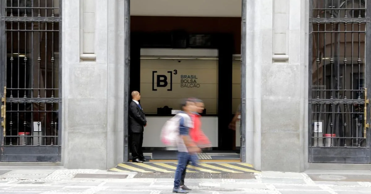 Petróleo e cenário eleitoral pressionam Ibovespa, que fecha aos 183.965,91 pontos