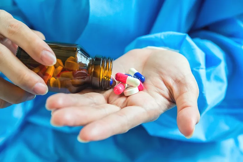 Projeto autoriza fisioterapeutas a prescrever medicamentos sem receita médica