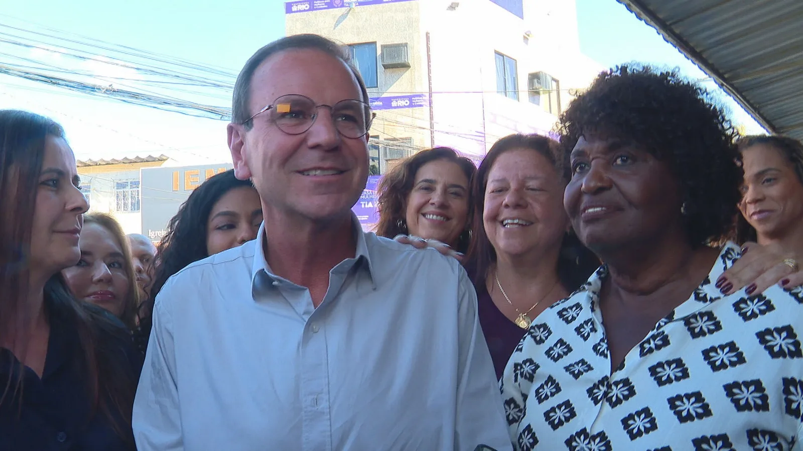 Eduardo Paes propõe delegacias da mulher 24 horas e monitoramento de agressores