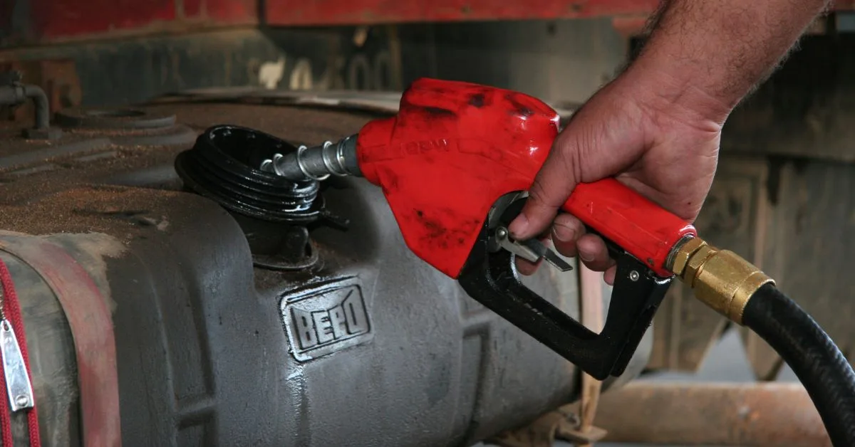 Oferta menor de diesel S-10 encarece abastecimento em Minas Gerais