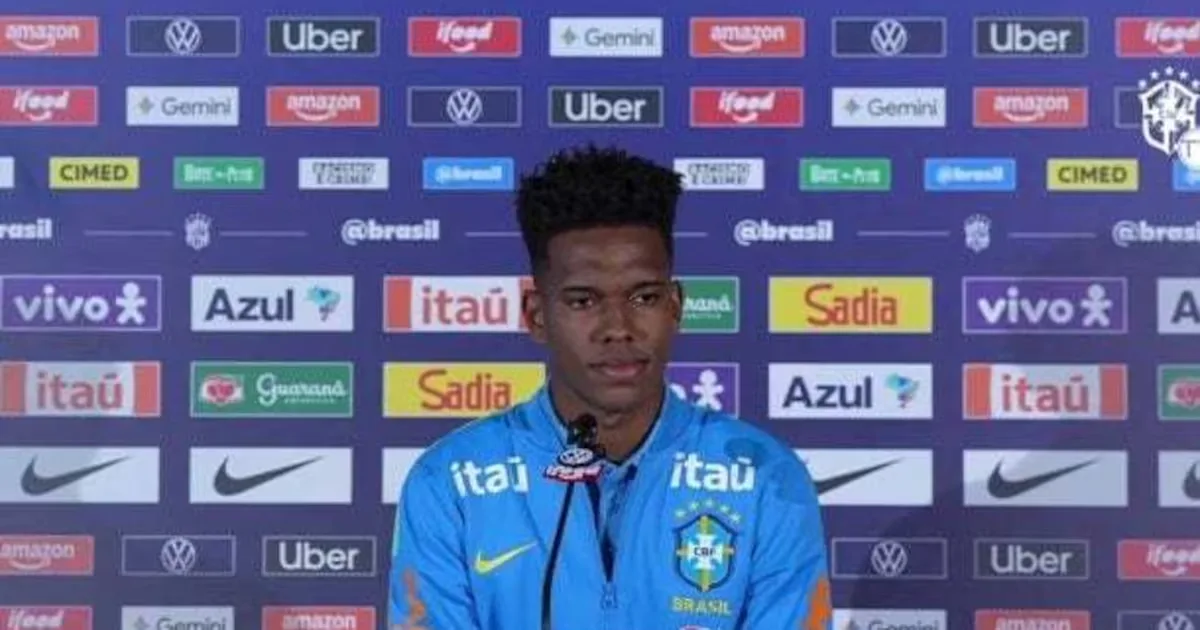 Estêvão volta à Seleção após lesão e fala sobre espaço no Chelsea