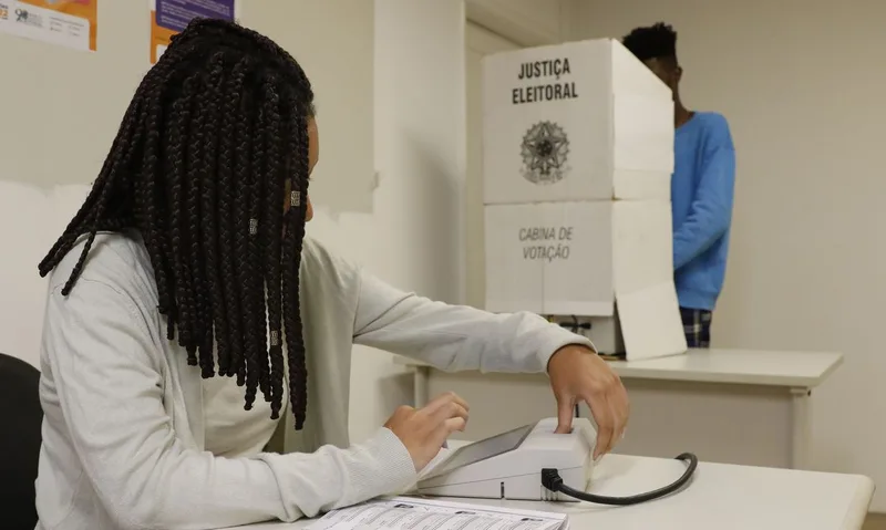 Goiás terá 61.204 mesários no primeiro turno das Eleições 2026
