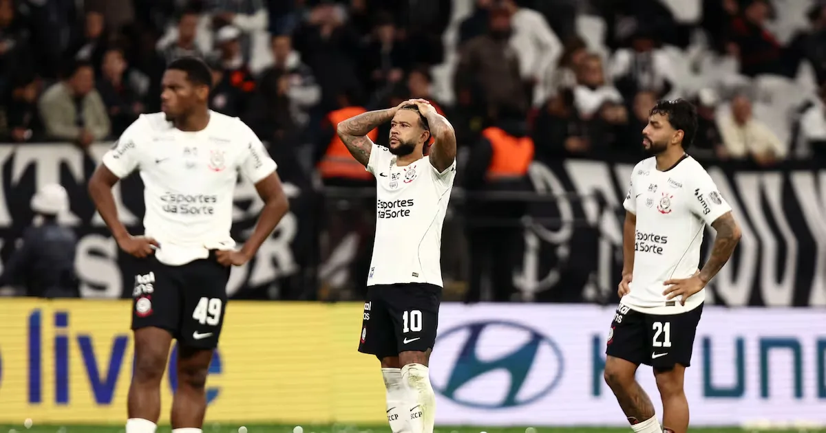 Protesto e eliminações ampliam crise do Corinthians na Neo Química Arena