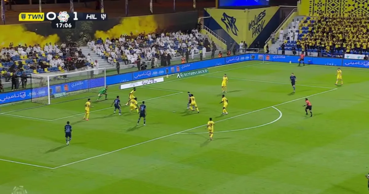 Gabriel Martinelli marca três vezes na vitória do Al-Hilal por 6 a 0