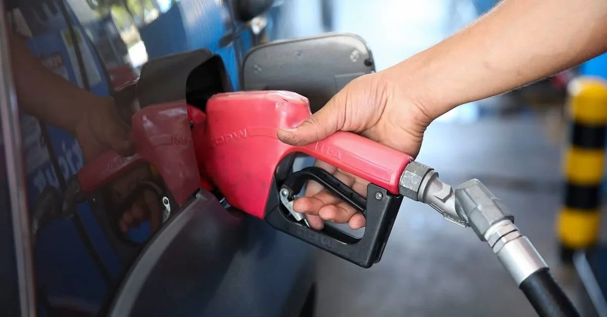 Governo avalia manter subsídio de R$ 2,12 ao diesel por mais um mês