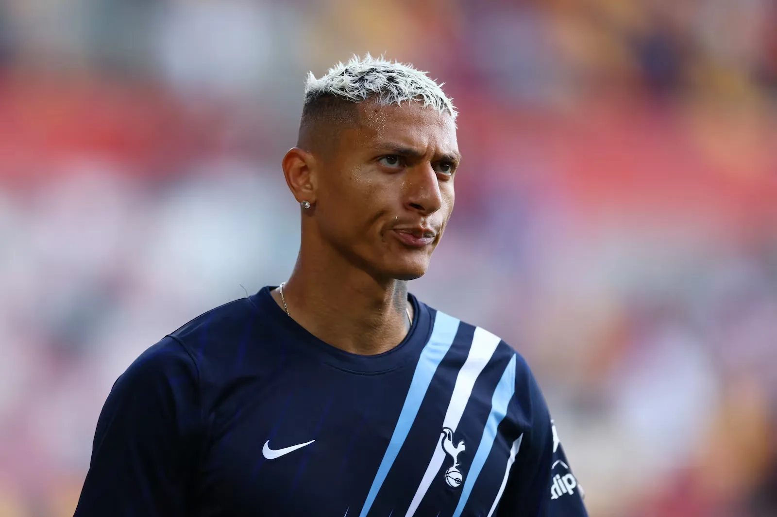 Vasco tenta fechar contratação de Richarlison antes do fim da janela