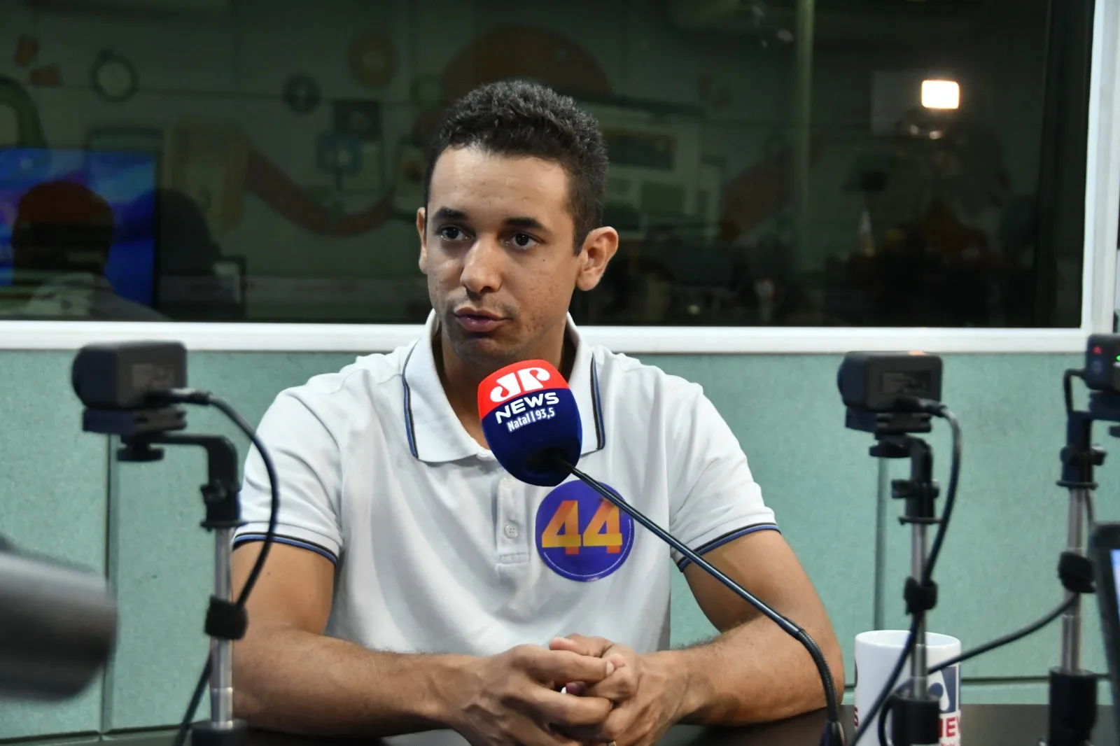 Allyson apresenta plano com foco em turismo, energia e menos burocracia no RN