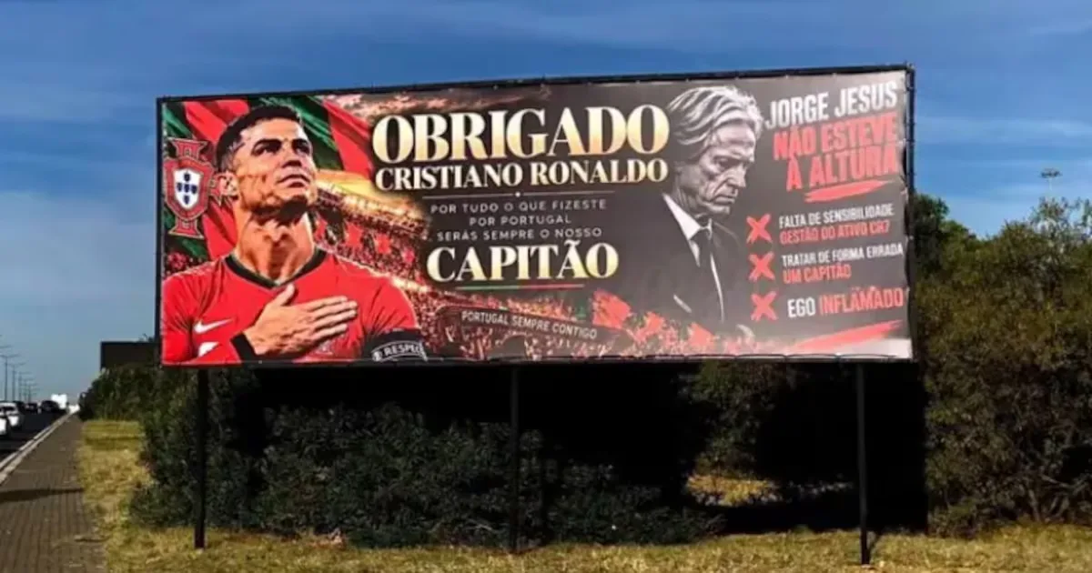 Cartazes em Lisboa apoiam Cristiano Ronaldo e criticam Jorge Jesus
