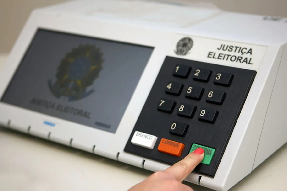 TV lidera fontes de informação para eleitores do Rio na escolha para 2026