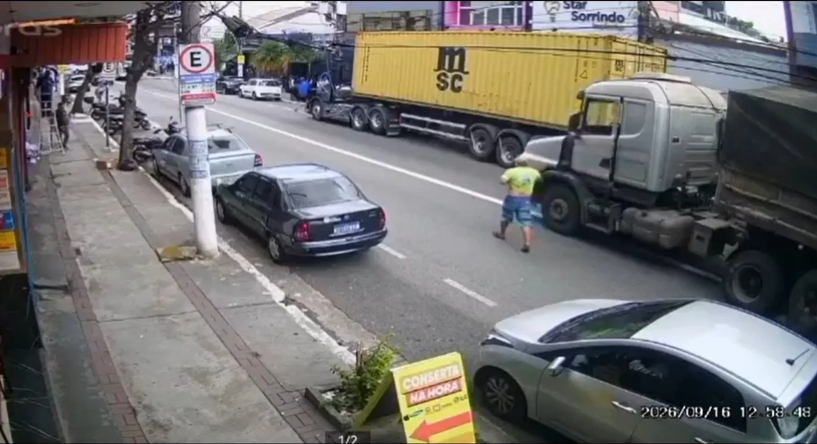 Briga de trânsito termina com caminhoneiro esfaqueado no Sacomã