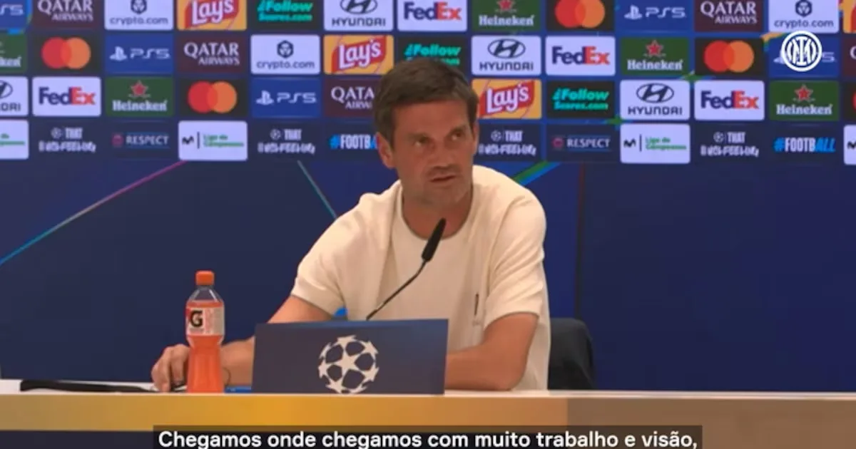 Chivu destaca evolução da Inter antes da estreia contra o Real Madrid