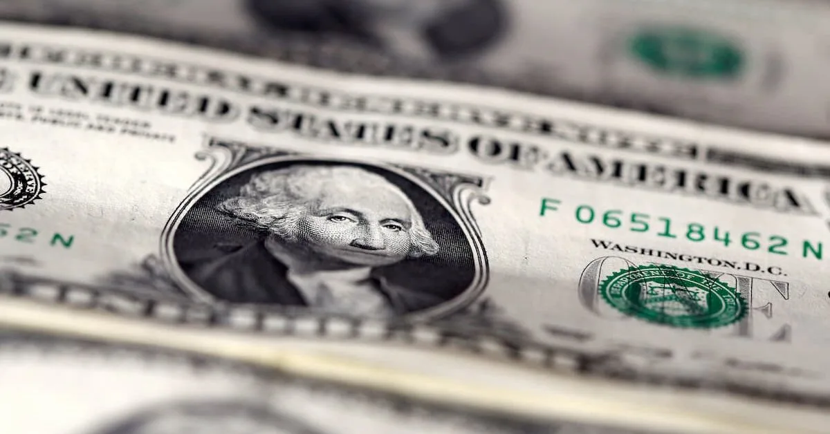 Dólar recua 0,13% e fecha a R$ 5,2173 antes do primeiro turno