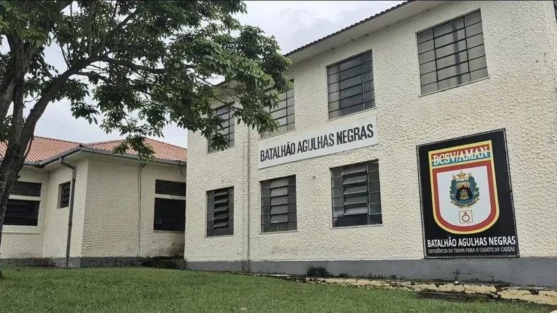 Regulamento militar busca reconhecimento de diplomas superiores pelo MEC