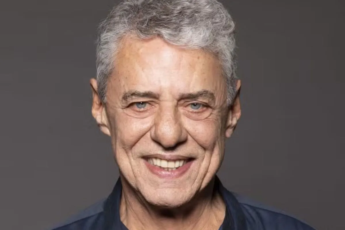 Chico Buarque registra notícia-crime após ameaça publicada na internet