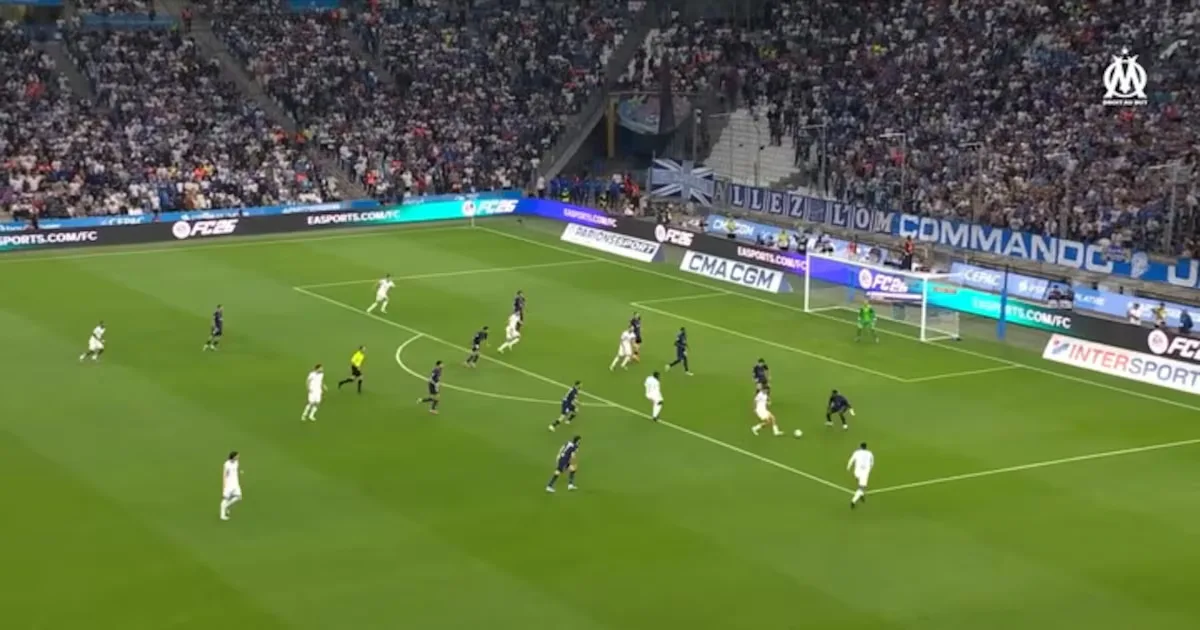 Marquinhos marca contra, e Olympique de Marselha vence o PSG por 1 a 0