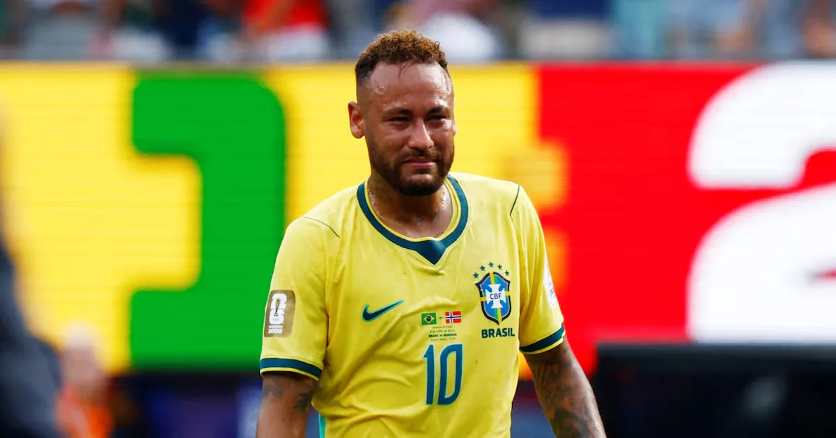 Paulo Silas critica espaço para jovens e prevê longo jejum do Brasil em Copas
