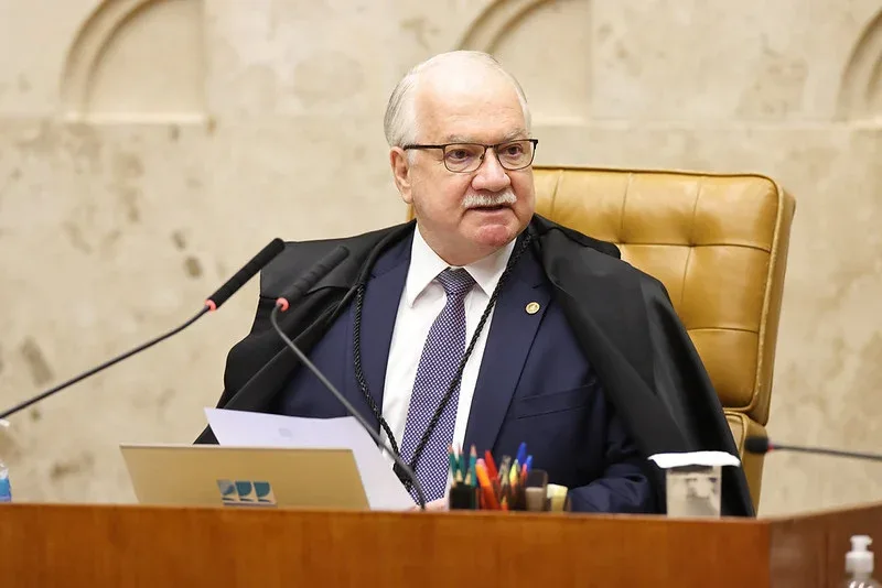 Fachin assume relatoria de investigação sobre Moraes e Vorcaro no STF