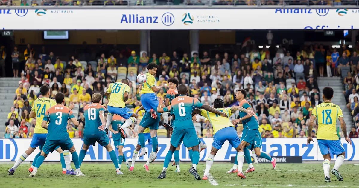 Empate com a Austrália aumenta pressão sobre Ancelotti na Seleção Brasileira