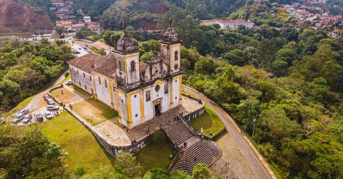 Ouro Preto abre 2026 com 544 empresas a mais no município