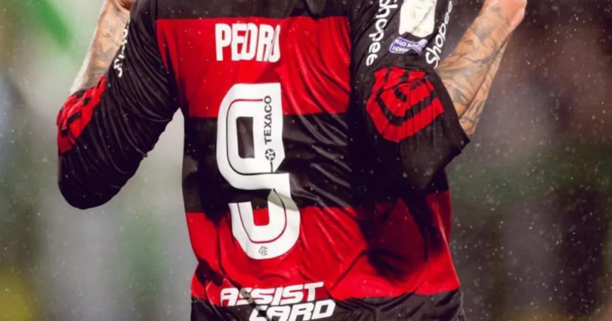 Pedro fica atrás de companheiros do Flamengo em salário e vive queda de rendimento