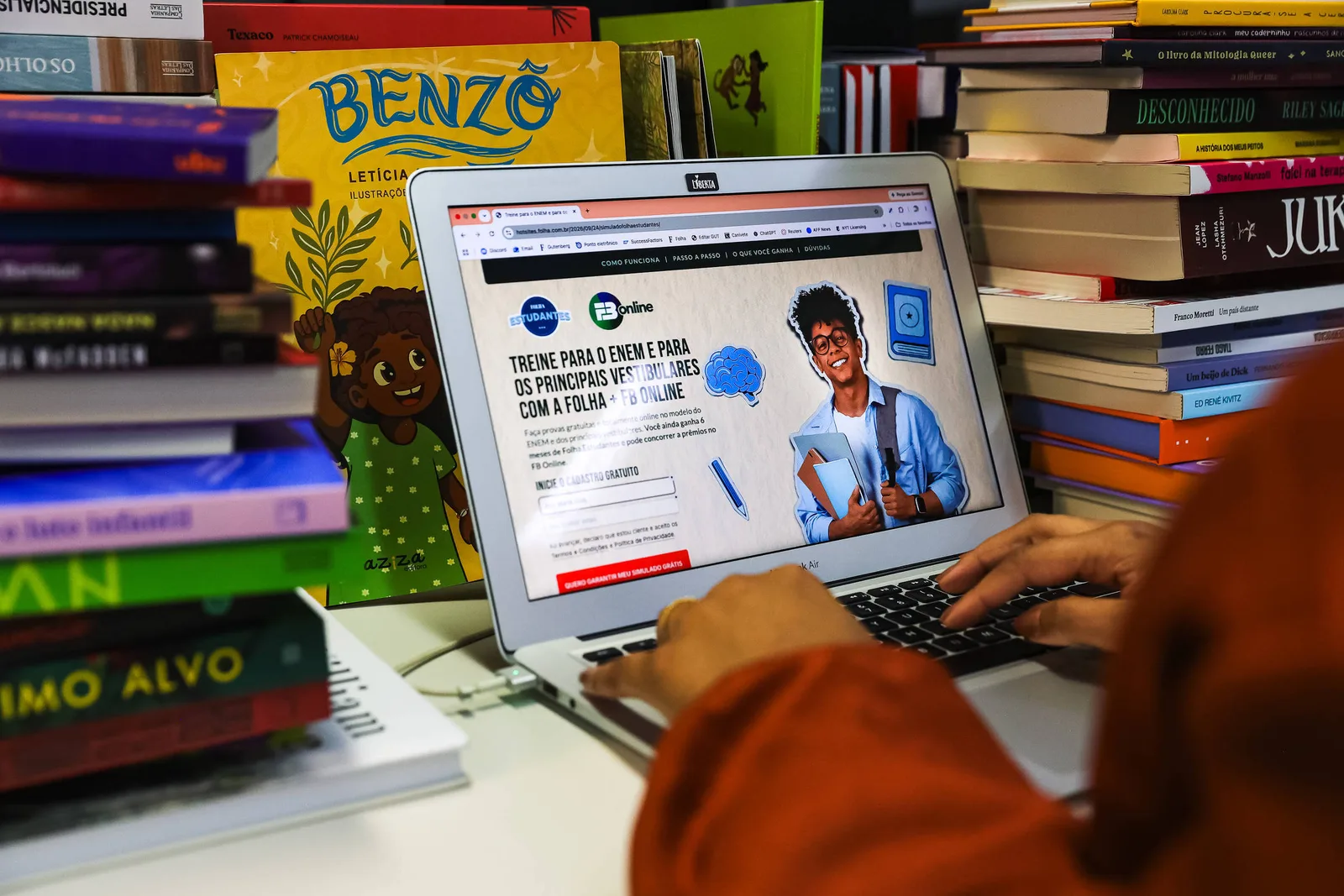 Simulado gratuito da Fuvest fica disponível online até 8 de outubro
