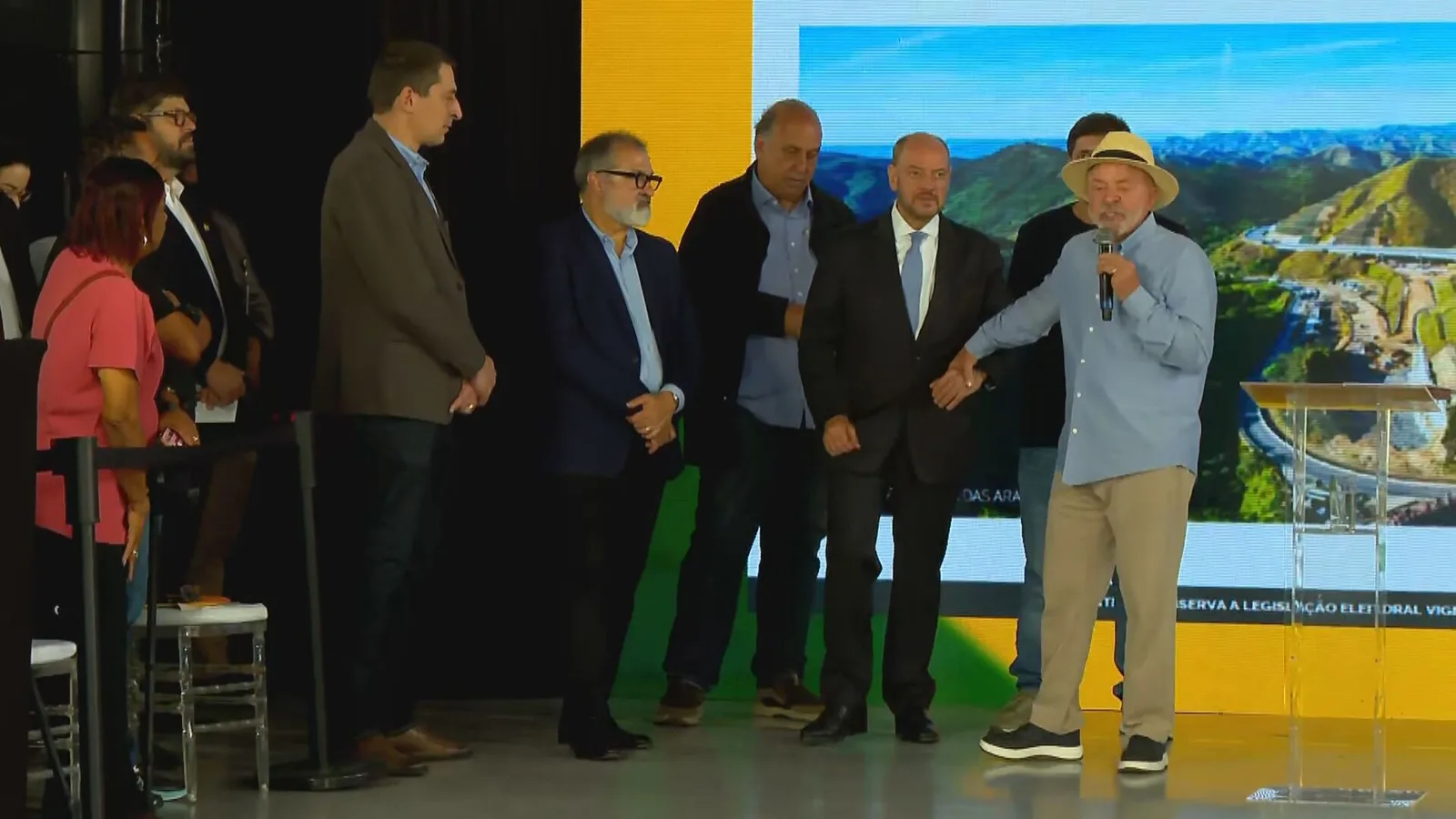 Lula cita governadores presos ao elogiar Ricardo Couto em evento no Rio