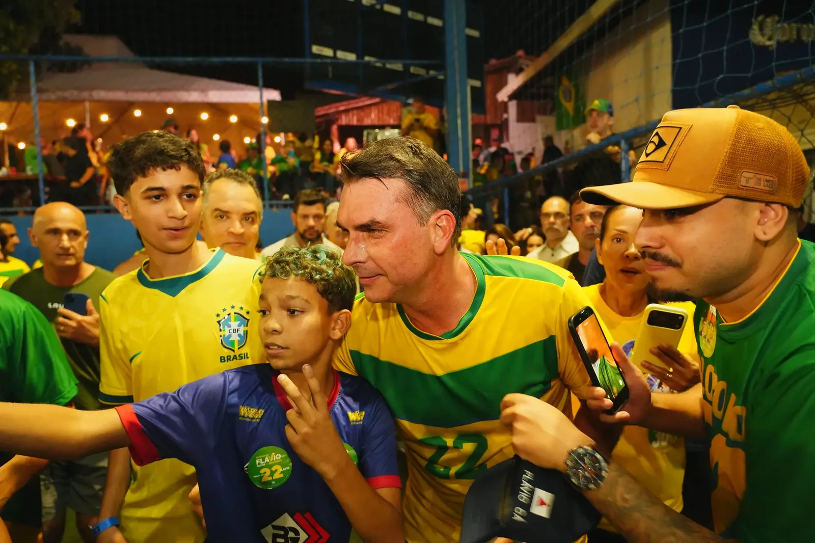 Flávio Bolsonaro tende a participar de debate com Lula na TV Globo