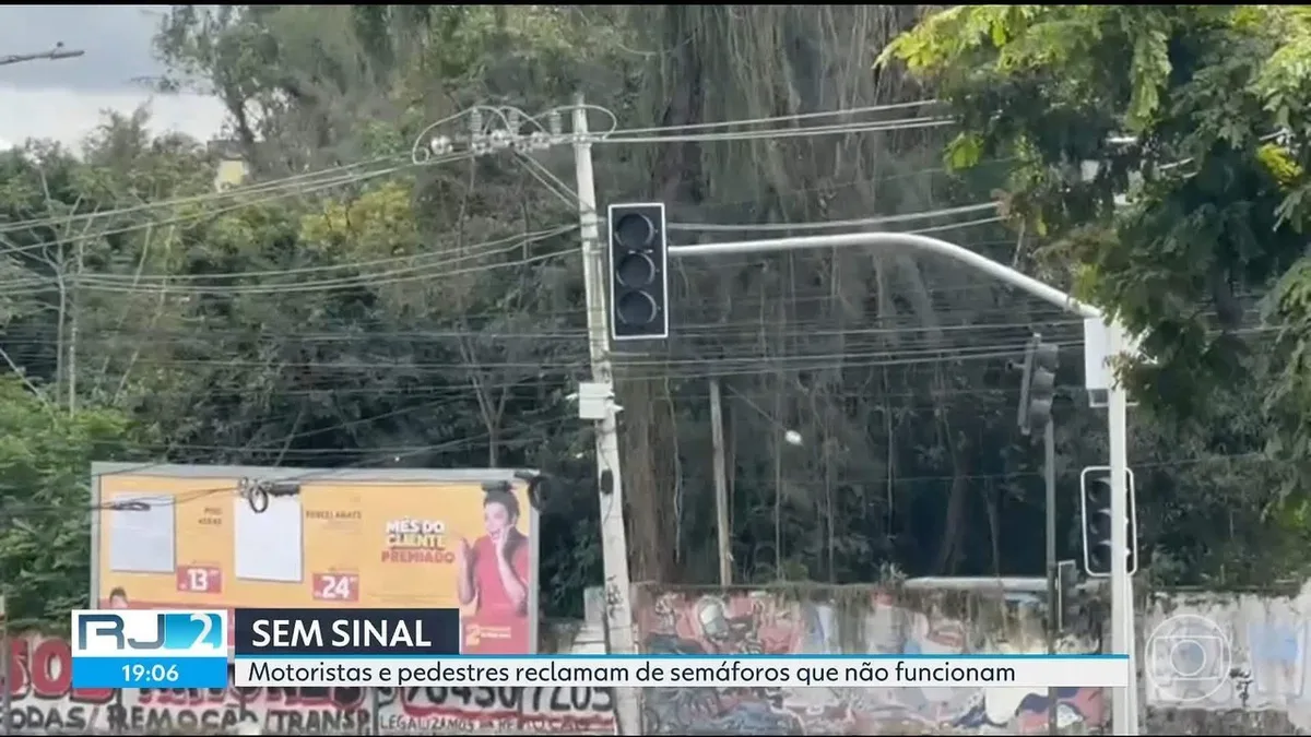 Semáforos apagados prejudicam travessias e trânsito em vários pontos do Rio