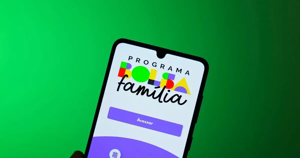 Reajuste do Bolsa Família pode favorecer consumo básico e pressionar ações ligadas ao crédito