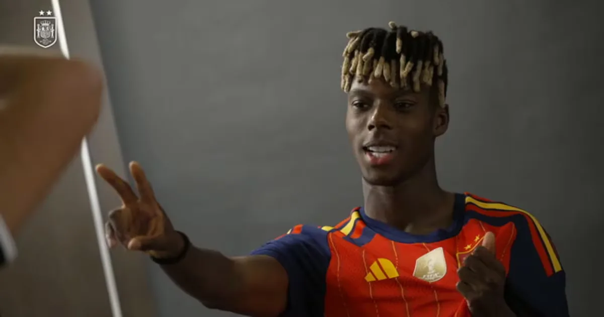 Espanha prepara estreia de nova camisa em duelo com a Inglaterra