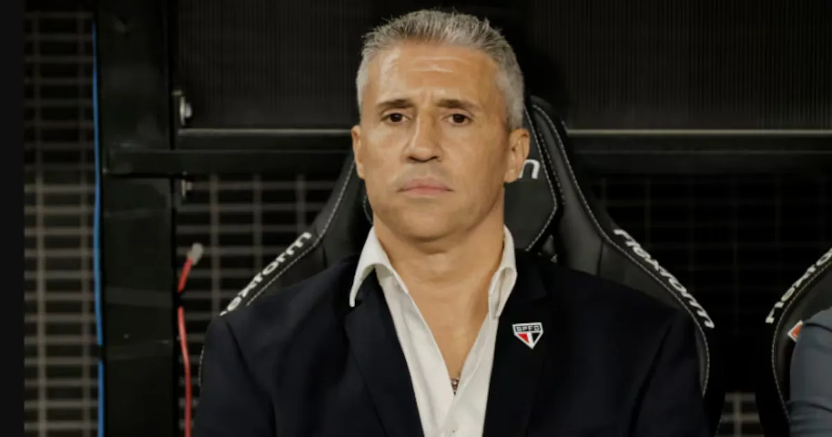 Rafinha admite que São Paulo pode ter errado no momento da saída de Crespo